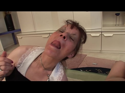 ❤️ Zwei Großmütter und ein Großvater haben einen Dreier ️ Anal video bei de.porngifmag-com.ru ﹏
